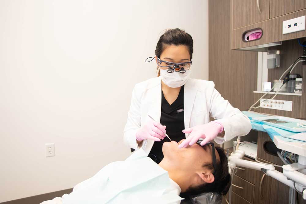 How Can Houston Heights Dental Clinic Revitalize Your Smile?