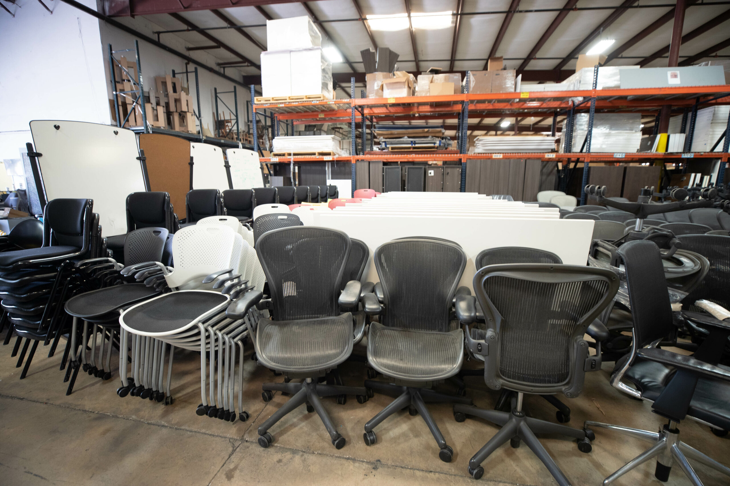 What Benefits Do Office Furniture Desks Near Me Offer?