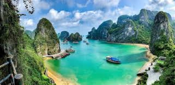 Beyond the Tourist Trail: Unique Vietnam Tour Packages from India for Offbeat Explorers